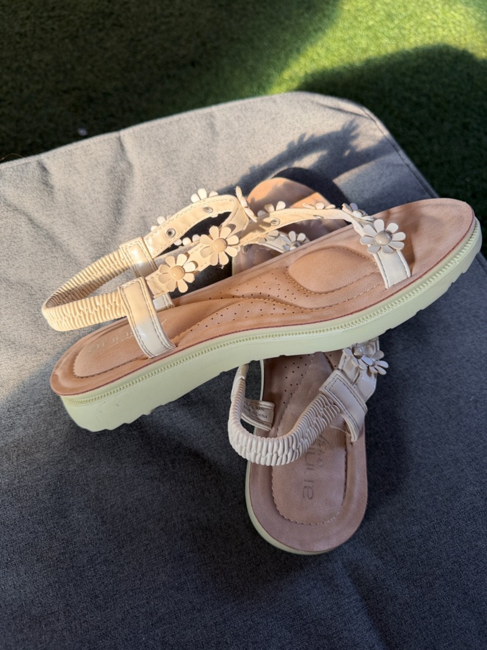 Annie Cream Floral Slingback Sandals - Picture 4 of 8